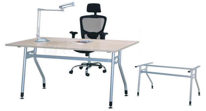 時(shí)尚中班臺(tái)