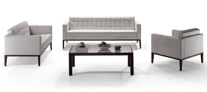 現(xiàn)代真皮沙發(fā)